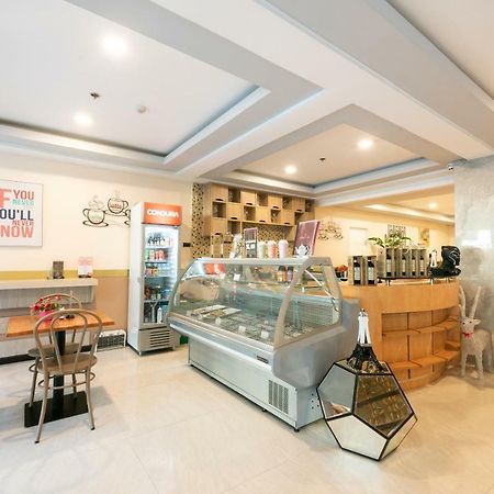 Oyo 171 Amore Hotel Muntinlupa City Екстер'єр фото
