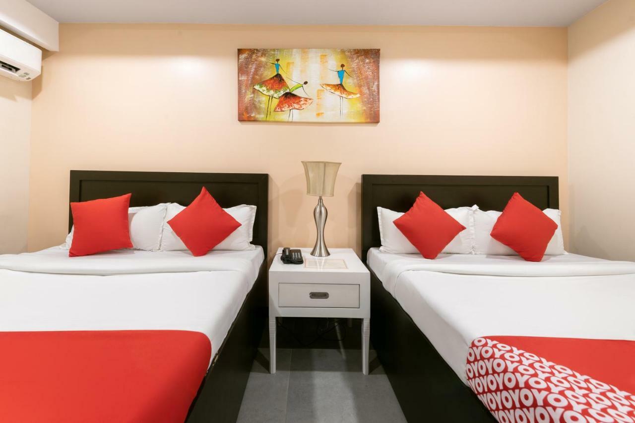 Oyo 171 Amore Hotel Muntinlupa City Екстер'єр фото